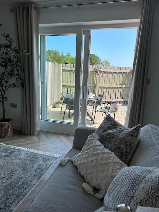 Machynys Peninsula Home-Beach/Golf/Cycle- Llanelli 0*,  United Kingdom